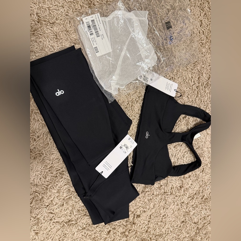ALO Yoga Set - Airlift Legging 7/8 Small - Airlift Advantage Racerback Bra Small - Picture 3 of 6